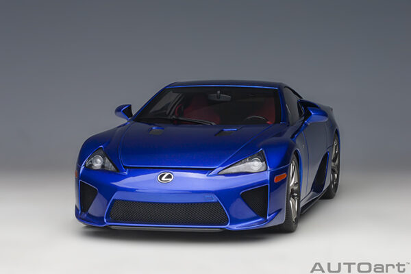 AUTOart Lexus LFA 2010 (pearl blue)