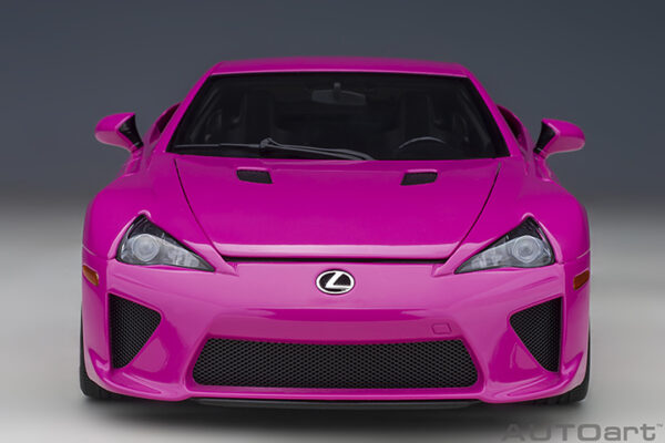 AUTOart Lexus LFA 2010 (passionate pink)