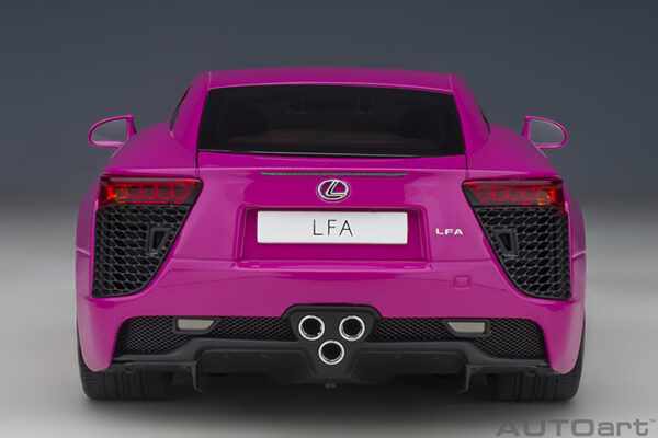 AUTOart Lexus LFA 2010 (passionate pink)