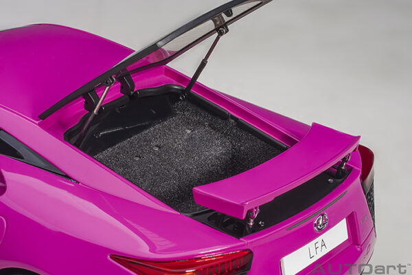 AUTOart Lexus LFA 2010 (passionate pink)