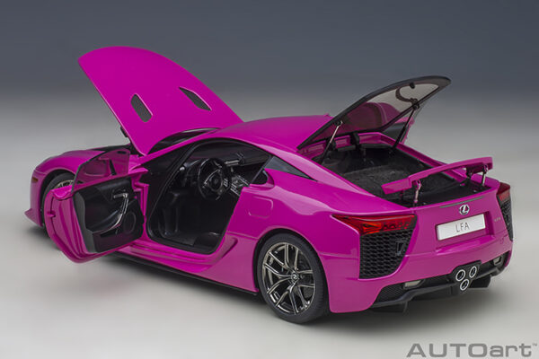 AUTOart Lexus LFA 2010 (passionate pink)
