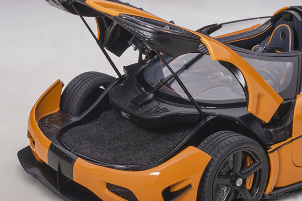 AUTOart Koenigsegg Agera RS 2015 (cone orange:carbon:black