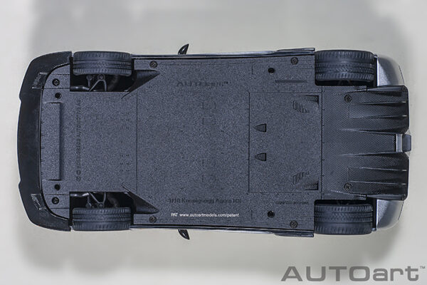 AUTOart Koenigsegg Agera RS 2015 (moon silver:carbon:orange