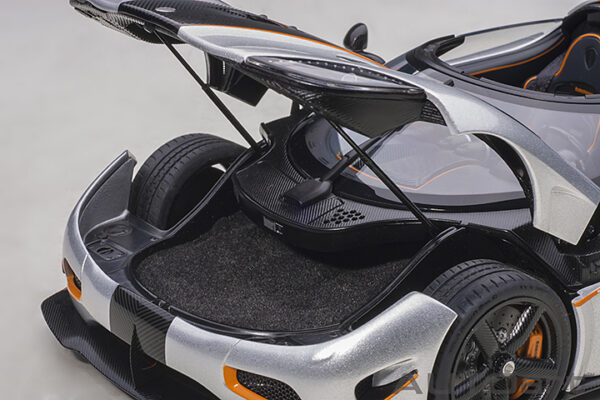 AUTOart Koenigsegg Agera RS 2015 (moon silver:carbon:orange