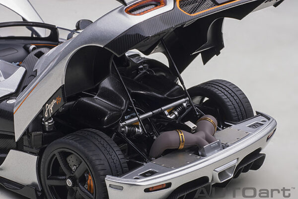 AUTOart Koenigsegg Agera RS 2015 (moon silver:carbon:orange