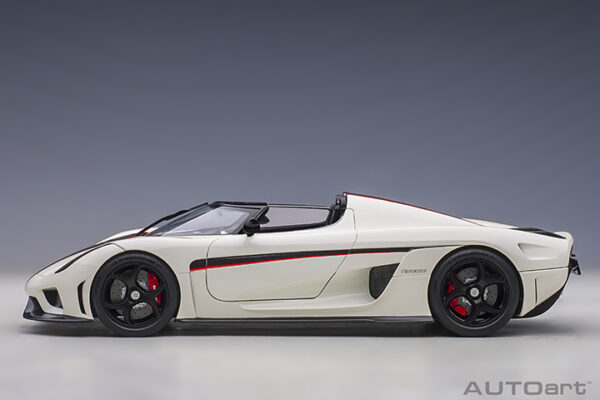 AUTOart Koenigsegg Regera 2016 (crystal white:carbon:red