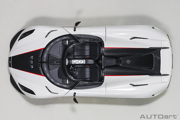 AUTOart Koenigsegg Regera 2016 (crystal white:carbon:red