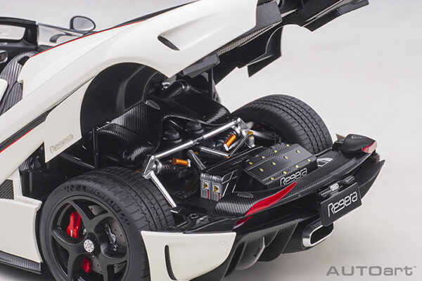 AUTOart Koenigsegg Regera 2016 (crystal white:carbon:red