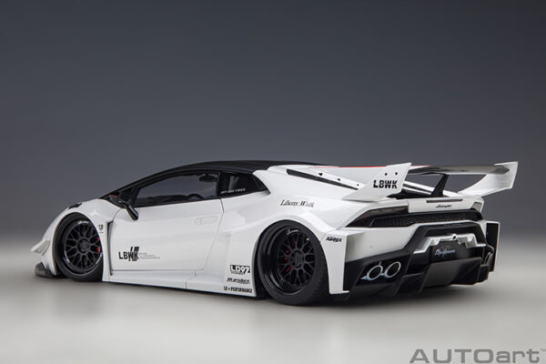 AUTOart LIBERTY WALK LB SILHOUETTE WORKS Huracan GT  2019