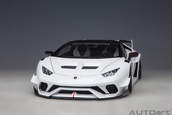 AUTOart LIBERTY WALK LB SILHOUETTE WORKS Huracan GT  2019