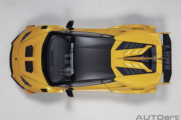 AUTOart LIBERTY WALK LB SILHOUETTE WORKS Huracan GT  2019