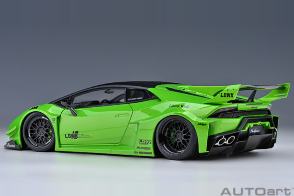 AUTOart LIBERTY WALK LB SILHOUETTE WORKS Huracan GT  2019
