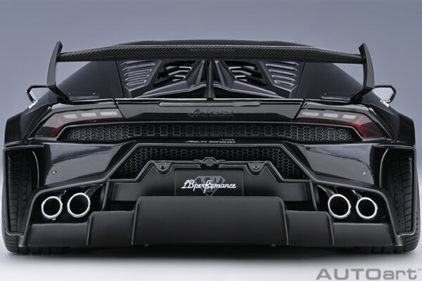 AUTOart LIBERTY WALK LB SILHOUETTE WORKS Huracan GT  2019