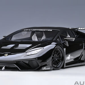 AUTOart LIBERTY WALK LB SILHOUETTE WORKS Huracan GT  2019