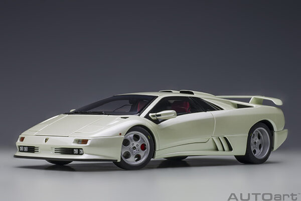 AUTOart Lamborghini Diablo SE JOTA 1995 (balloon  white: