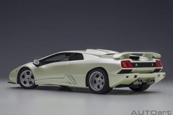AUTOart Lamborghini Diablo SE JOTA 1995 (balloon  white: