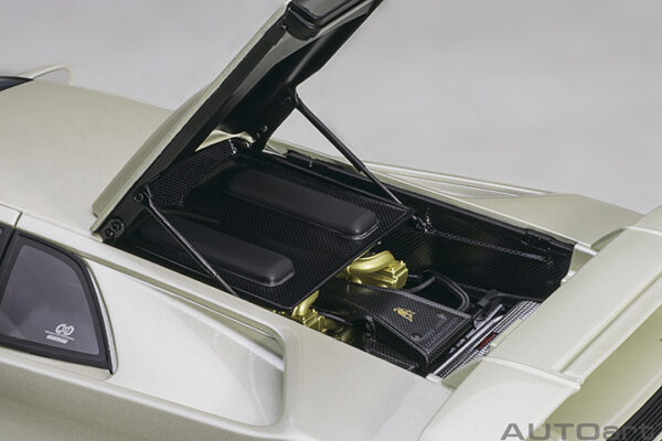 AUTOart Lamborghini Diablo SE JOTA 1995 (balloon  white: