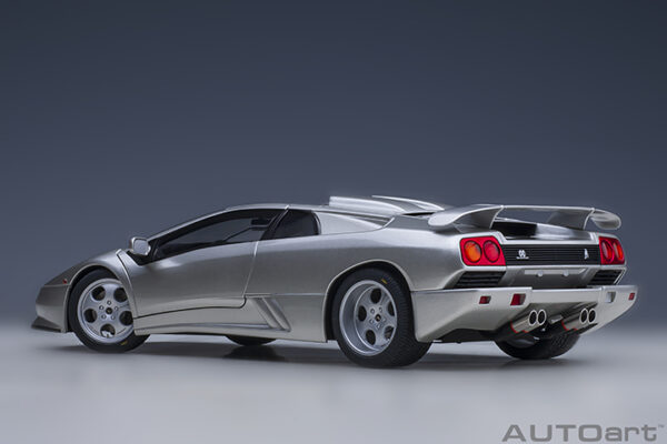 AUTOart Lamborghini Diablo SE JOTA 1995 (titanio:silver.)
