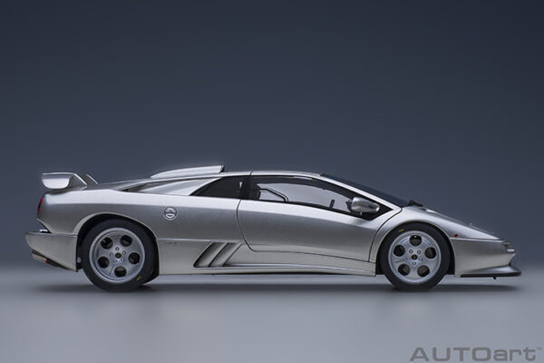 AUTOart Lamborghini Diablo SE JOTA 1995 (titanio:silver.)