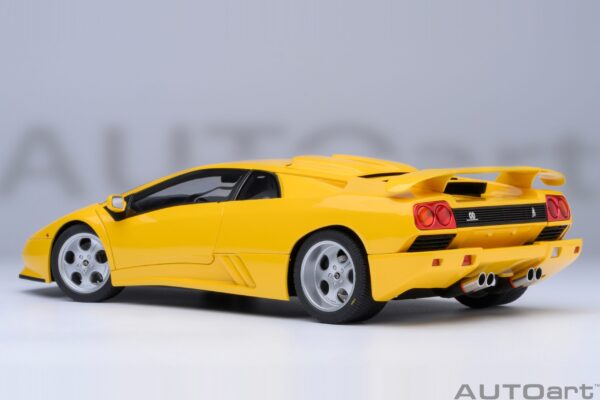 AUTOart Lamborghini Diablo SE JOTA (Superfly Yellow) – Bild 22