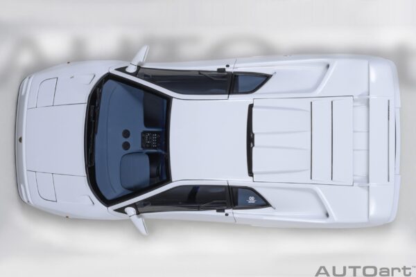 AUTOart Lamborghini Diablo SE JOTA (Impact White) – Bild 16