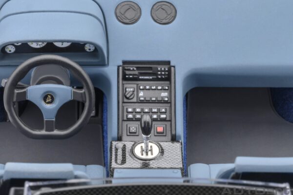 AUTOart Lamborghini Diablo SE JOTA (Impact White) – Bild 8