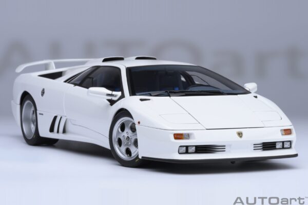 AUTOart Lamborghini Diablo SE JOTA (Impact White) – Bild 4