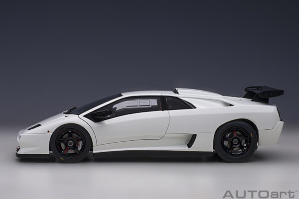 AUTOart Lamborghini Diablo SV R 1996 (impact white)