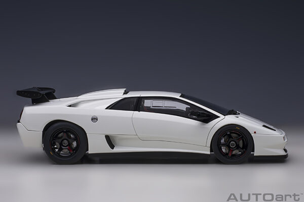 AUTOart Lamborghini Diablo SV R 1996 (impact white)