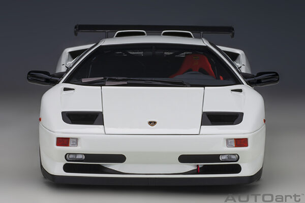 AUTOart Lamborghini Diablo SV R 1996 (impact white)