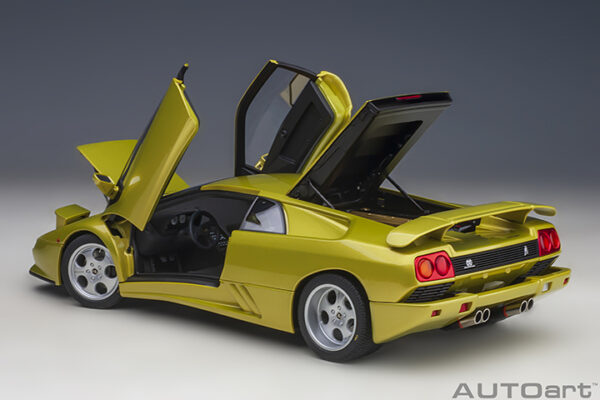 AUTOart Lamborghini Diablo SE30 1993 (giallo spyder: