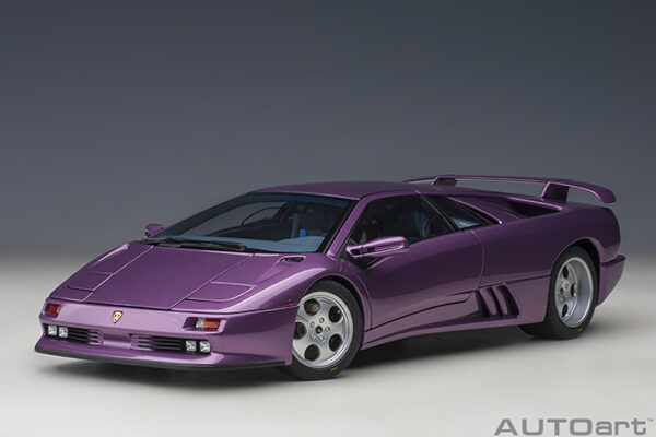 AUTOart Lamborghini Diablo SE30 1993 (viola SE30:met. purple)