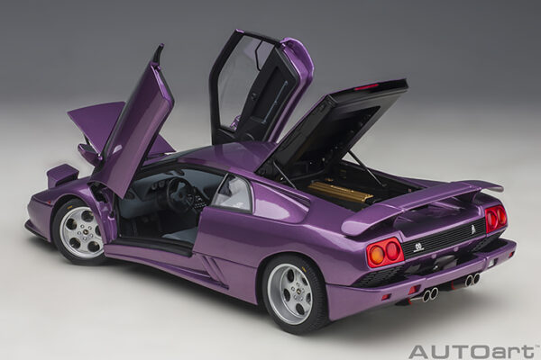AUTOart Lamborghini Diablo SE30 1993 (viola SE30:met. purple)