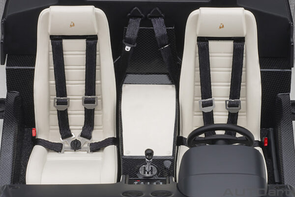 AUTOart Lamborghini Diablo SE30 1993 (deep black metallic)