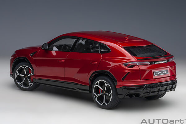 AUTOart Lamborghini Urus 2018 (rosso efesto:pearl red)