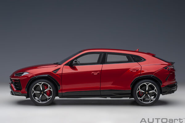AUTOart Lamborghini Urus 2018 (rosso efesto:pearl red)