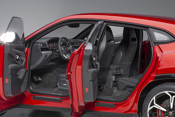 AUTOart Lamborghini Urus 2018 (rosso efesto:pearl red)