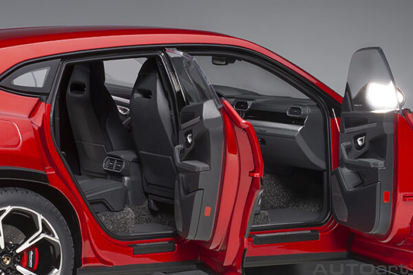 AUTOart Lamborghini Urus 2018 (rosso efesto:pearl red)