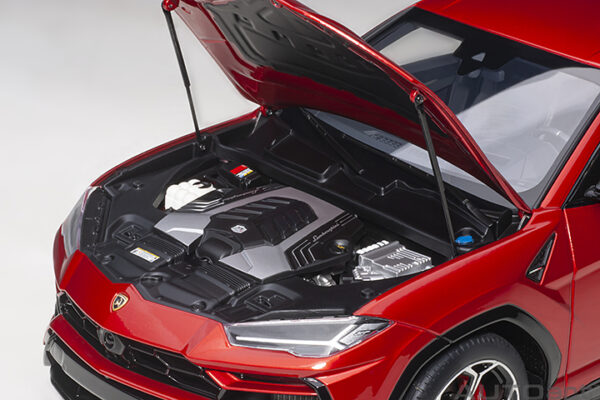 AUTOart Lamborghini Urus 2018 (rosso efesto:pearl red)