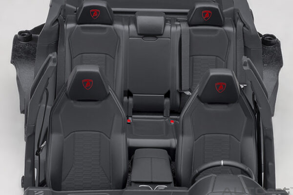 AUTOart Lamborghini Urus 2018 (rosso efesto:pearl red)