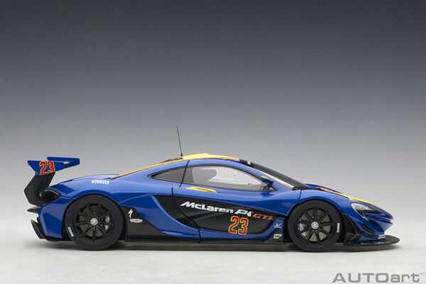 AUTOart McLaren P1 GTR (metallic blue:yellow stripes)