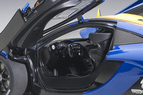 AUTOart McLaren P1 GTR (metallic blue:yellow stripes)