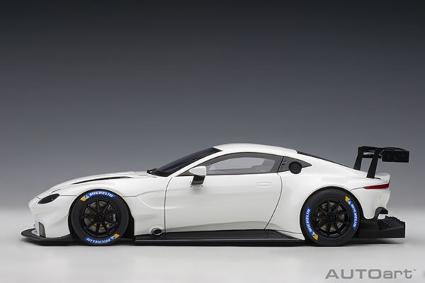 AUTOart Aston Martin Vantage GTE LE MANS Pro 2018 (white)