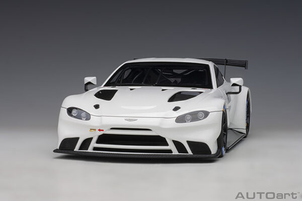 AUTOart Aston Martin Vantage GTE LE MANS Pro 2018 (white)