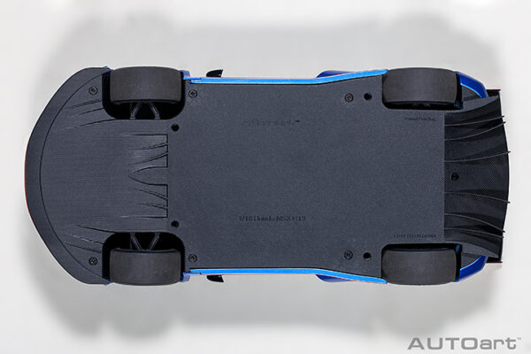 AUTOart HONDA NSX GT3 2018 (hyper blue)