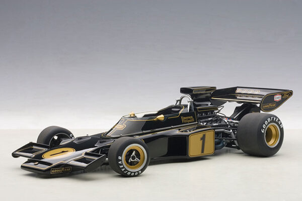AUTOart Lotus 72  E 1973 Fittipaldi #1 (composite model:no openings)