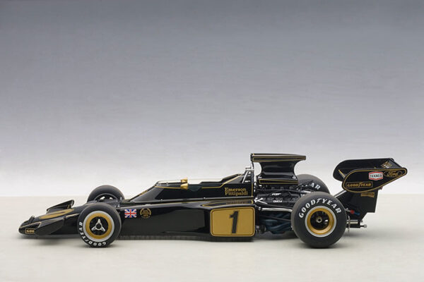 AUTOart Lotus 72  E 1973 Fittipaldi #1 (composite model:no openings)