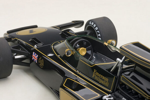 AUTOart Lotus 72  E 1973 Fittipaldi #1 (composite model:no openings)