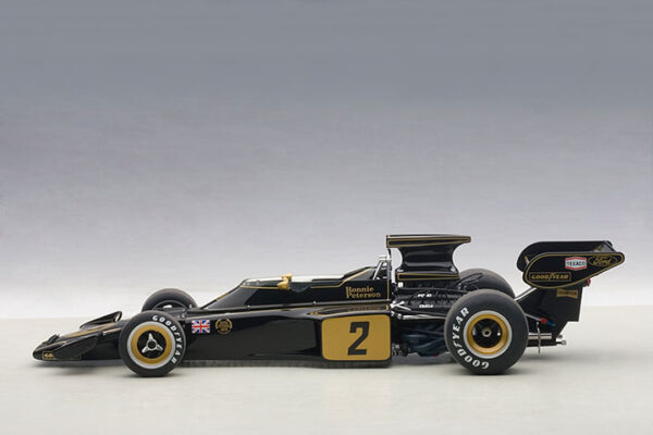 AUTOart Lotus 72  E 1973 Peterson #2 (composite  model/no openings)