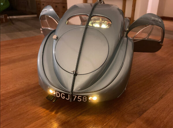 IXO Bugatti Atlantic 57c Fertigmodell 1/8 – Bild 16